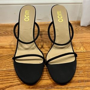 Black strappy heel size 10 never worn